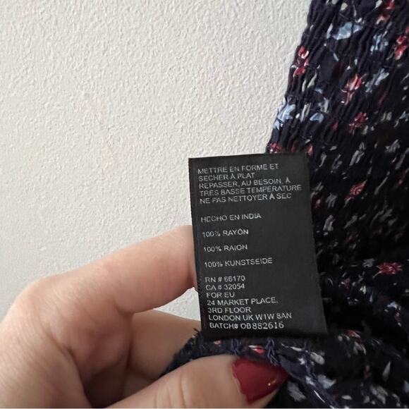 UO Carnation Floral Smocked Puff Sleeve Mini Dress - Picture 6 of 8